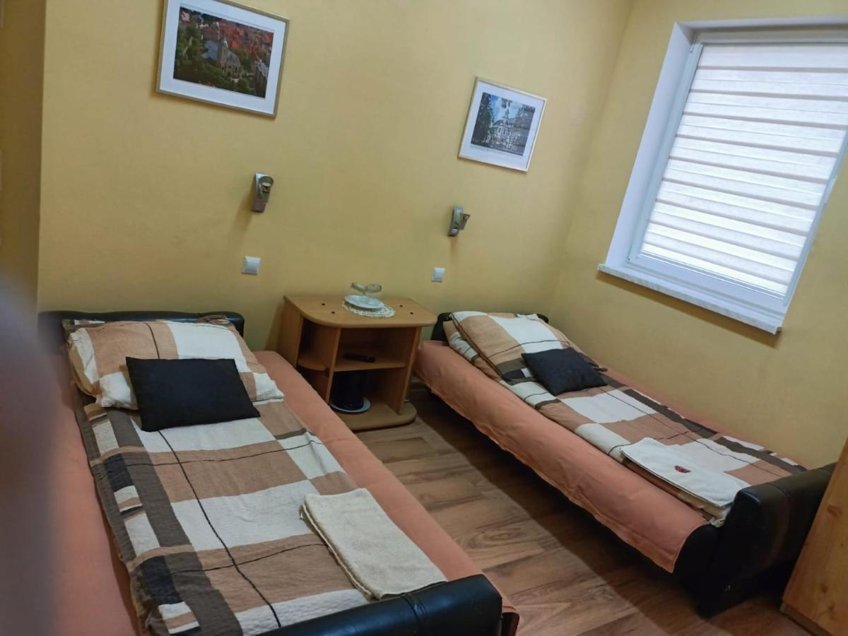 Motel Sportowy Osir 亚沃尔 外观 照片