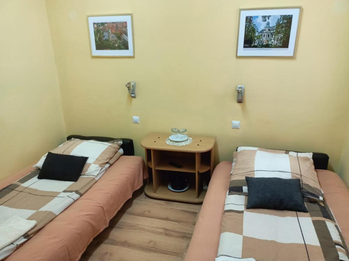 Motel Sportowy Osir 亚沃尔 外观 照片