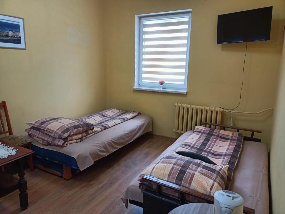 Motel Sportowy Osir 亚沃尔 外观 照片
